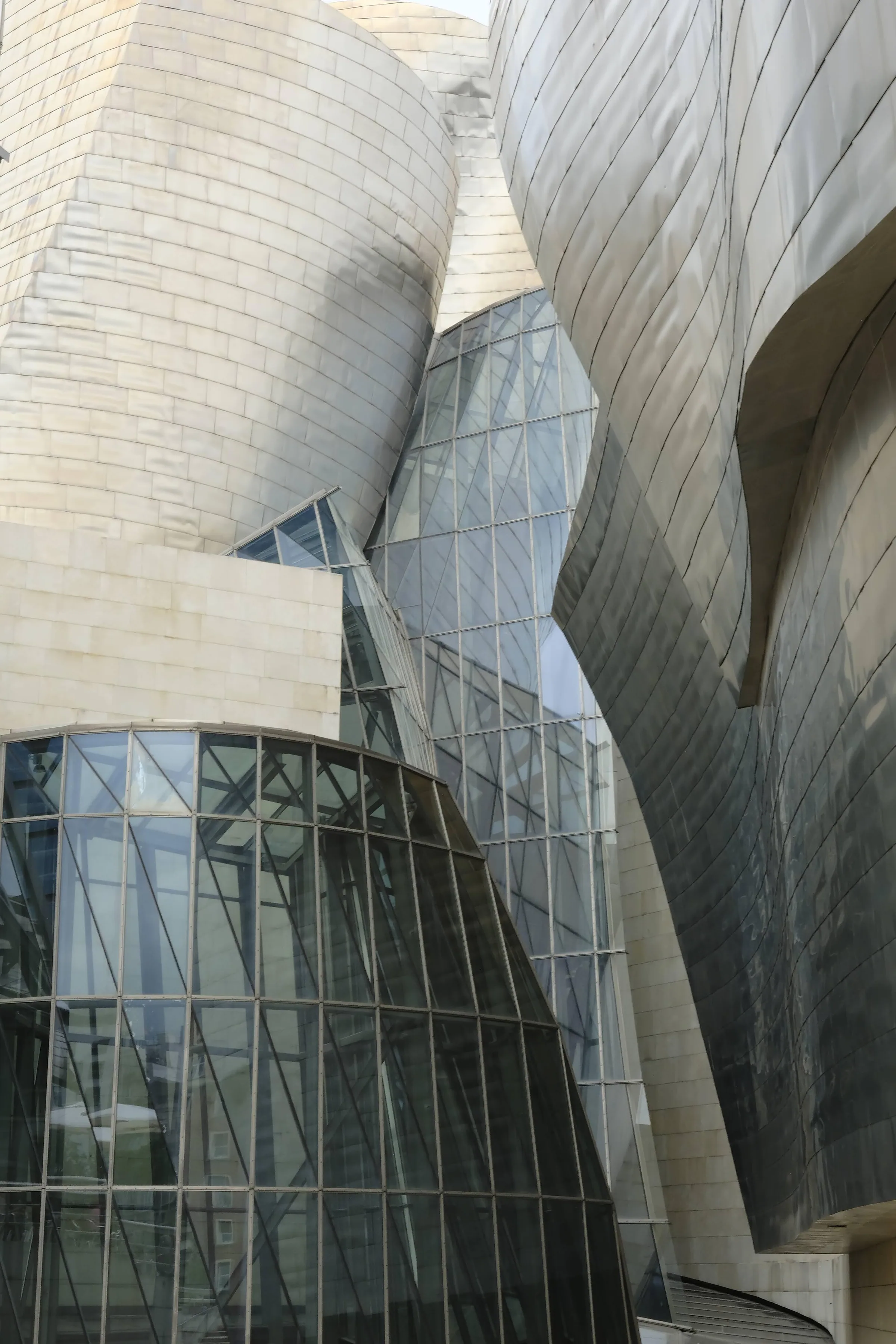 Gehry, desde abajo
