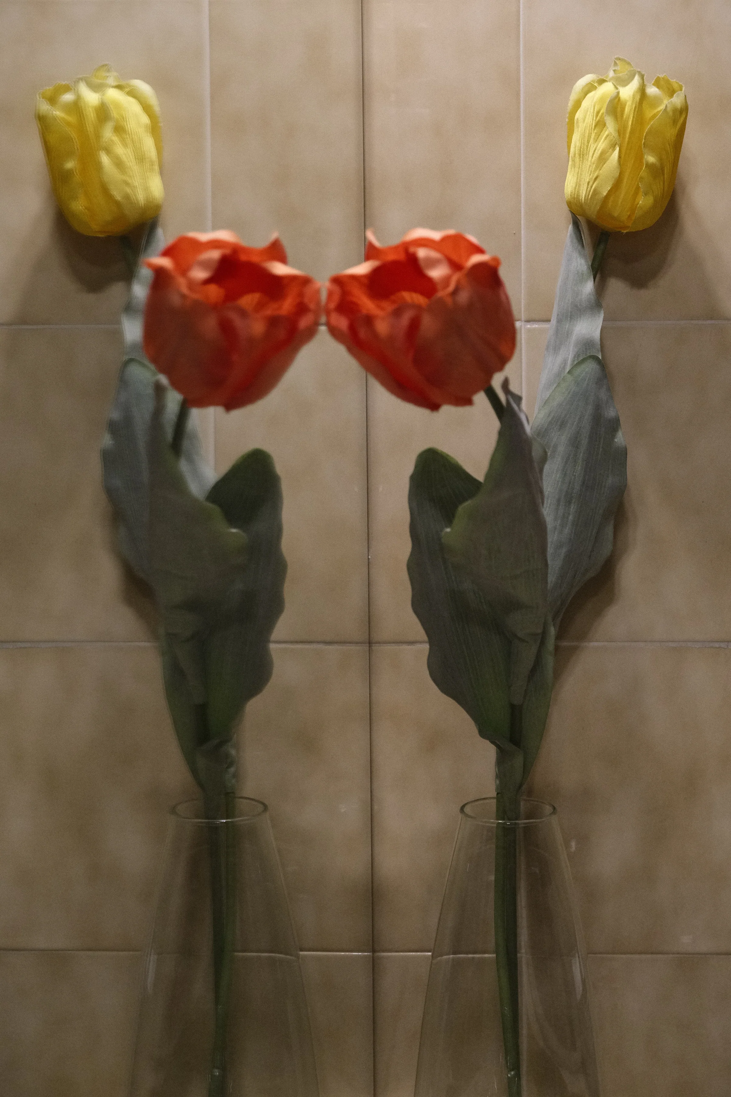 Tulipanes en azulejo